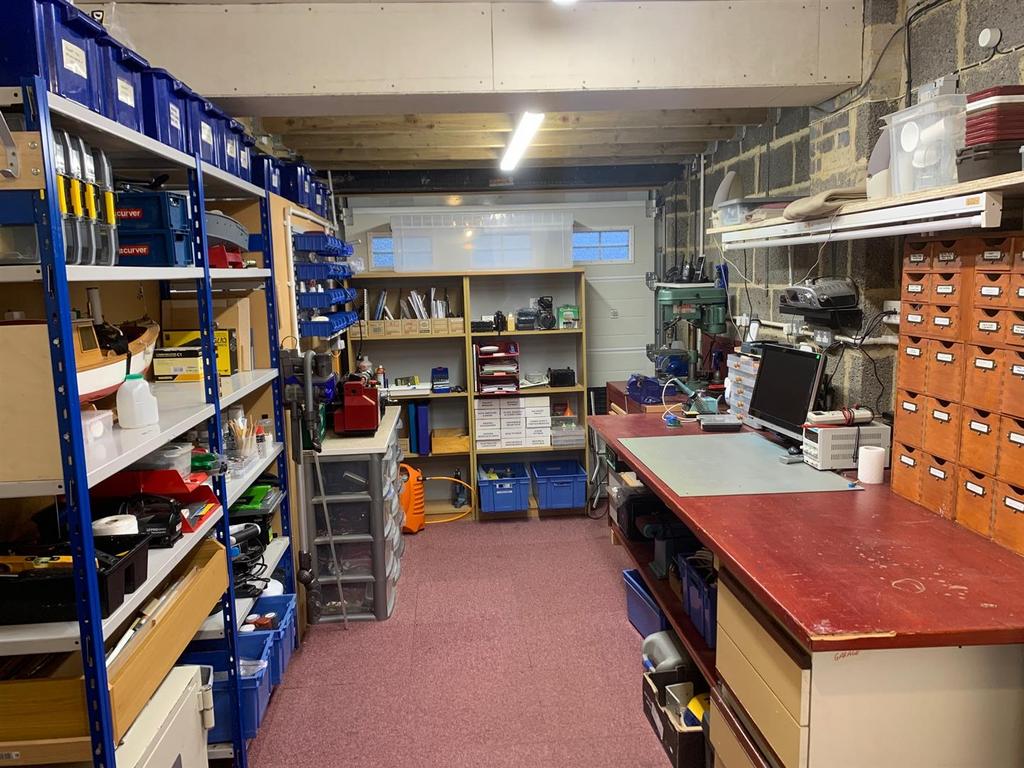 Garage.JPG