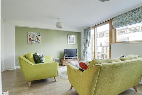 3 bedroom townhouse for sale, Hunter Street, The Meadows NG2