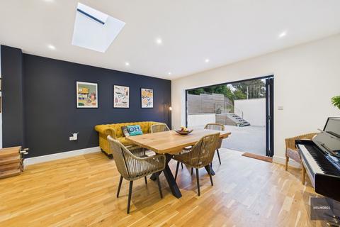 4 bedroom terraced house for sale, Fore Street, Bradninch, EX5