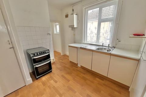 2 bedroom flat to rent, Brockhurst Road, Gosport PO12