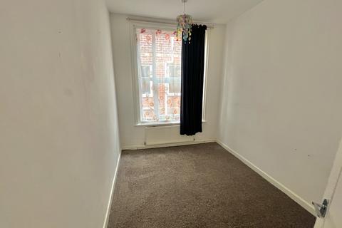 2 bedroom flat to rent, Brockhurst Road, Gosport PO12