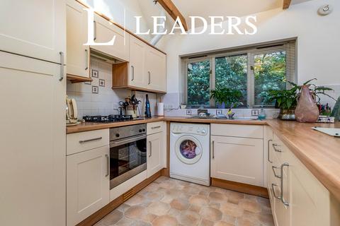 1 bedroom house to rent, Glenheadon Rise, Leatherhead, KT22