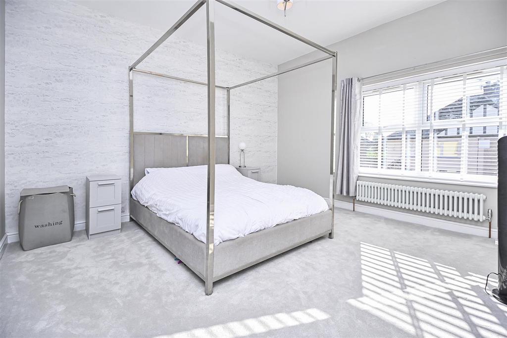 10 Wakefield Street Bedroom 1 (1).jpg
