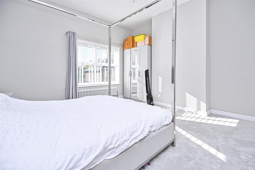 10 Wakefield Street Bedroom 1 (2).jpg