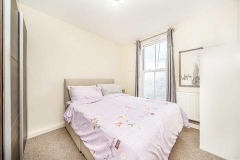 2 bedroom flat for sale, Queens Road, Teddington TW11
