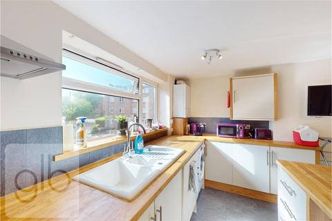 3 bedroom flat to rent, Binswood Street, Leamington Spa CV32