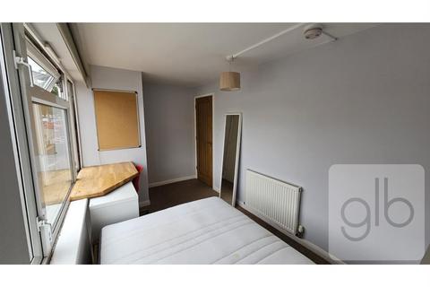 3 bedroom flat to rent, Binswood Street, Leamington Spa CV32
