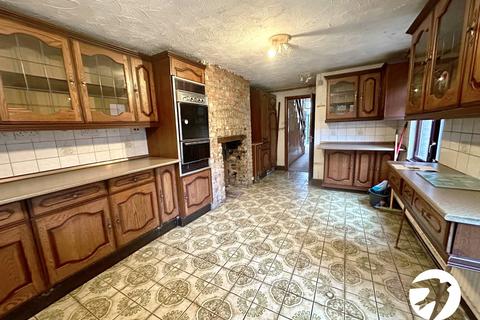 3 bedroom semi-detached house for sale, Fordyce Road, London, SE13