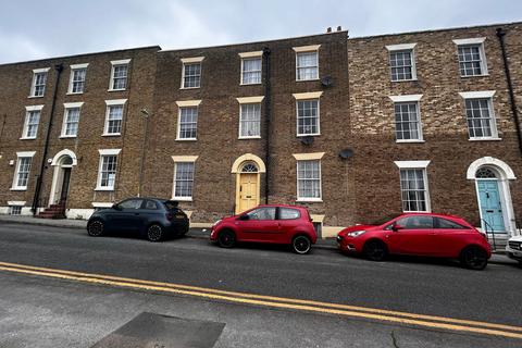 3 bedroom flat to rent, Chapel Place, Ramsgate, CT11