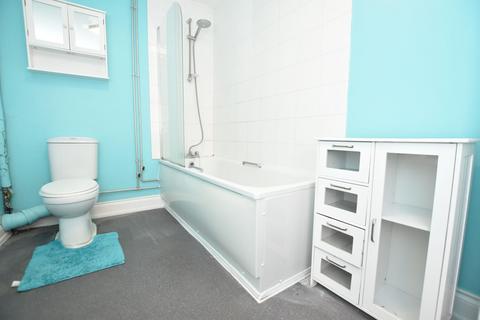3 bedroom flat to rent, Chapel Place, Ramsgate, CT11
