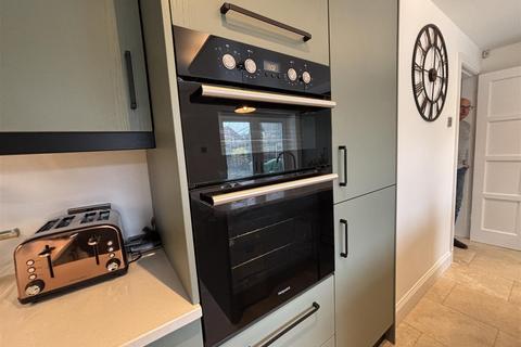4 bedroom semi-detached house for sale, Lyncote Road, Rowley Fields Leicester