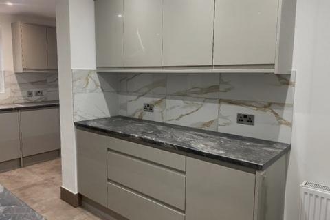 undefined, Langley Road, Slough, Berkshire, SL3