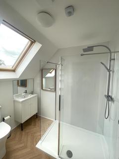 Studio to rent, Woodpecker studio apartment, Dulas