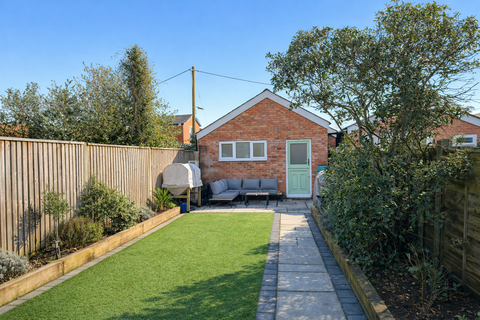 2 bedroom terraced house for sale, Downs Park Road, Eling, SO40