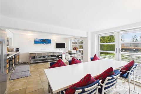 4 bedroom detached house for sale, River Gardens, Purley on Thames, Reading, Berkshire, RG8