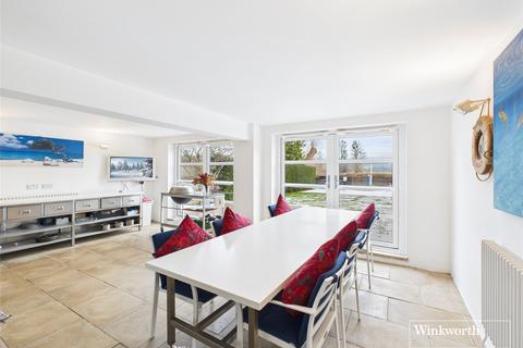 4 bedroom detached house for sale, River Gardens, Purley on Thames, Reading, Berkshire, RG8