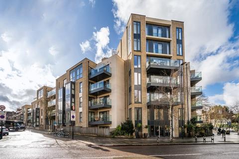 2 bedroom flat for sale, Archway Road, Highgate, London, N6