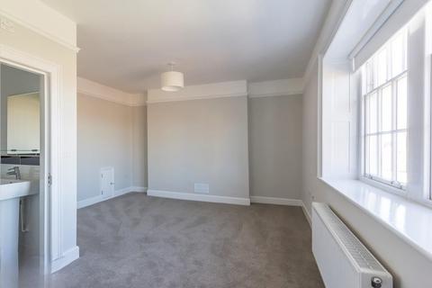 2 bedroom flat to rent, Market Street, Sandwich, Kent, CT13