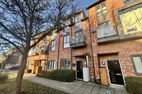 4 bedroom townhouse for sale, Beeston Way, Allerton Bywater, Castleford