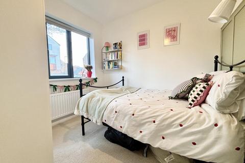 4 bedroom townhouse for sale, Beeston Way, Allerton Bywater, Castleford