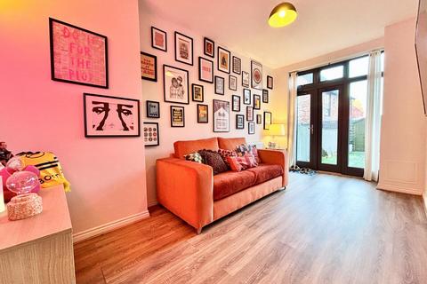 4 bedroom townhouse for sale, Beeston Way, Allerton Bywater, Castleford