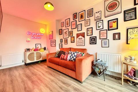 4 bedroom townhouse for sale, Beeston Way, Allerton Bywater, Castleford