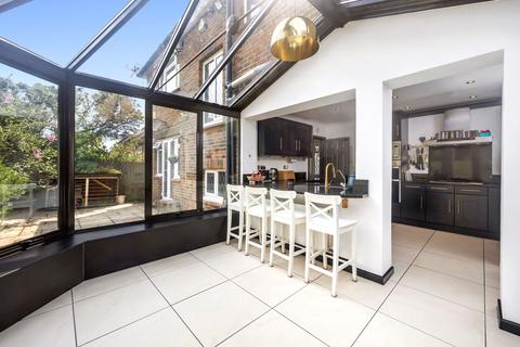 4 bedroom detached house to rent, Brangwyn Crescent, Brighton BN1