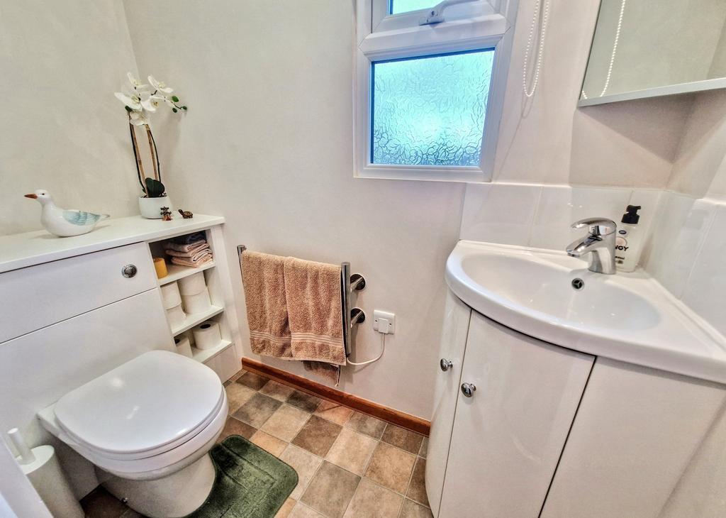 WC/Cloakroom