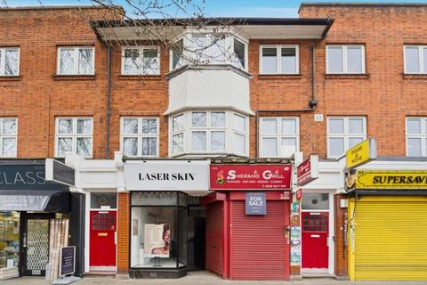 Terraced house to rent, South Ealing Road, W5