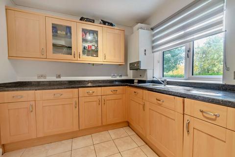 2 bedroom apartment to rent, Eastbury Avenue, Northwood HA6
