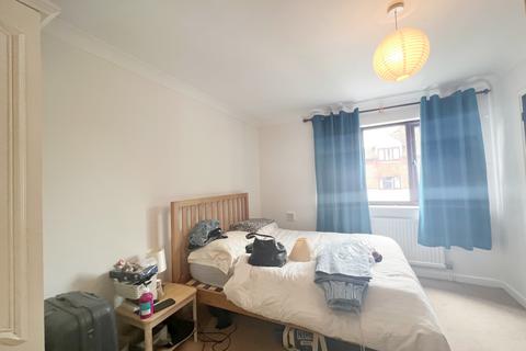 1 bedroom flat to rent, Willow Court, Bassetsbury Lane, High Wycombe, HP11