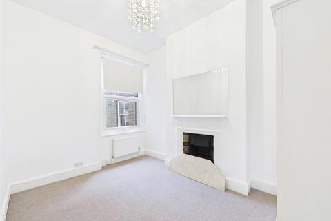 2 bedroom apartment to rent, Richmond Road, East Twickenham