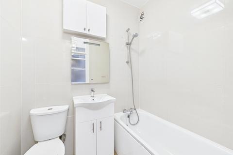 2 bedroom apartment to rent, Richmond Road, East Twickenham