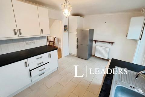2 bedroom semi-detached house to rent, Sheepbell Close, Portslade, Brighton, BN41