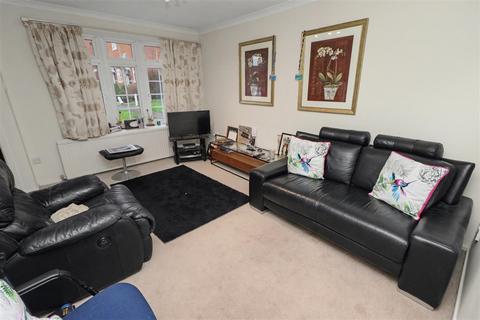 2 bedroom terraced house for sale, Athlone Close, Radlett