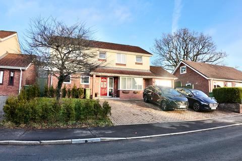 4 bedroom detached house for sale, Victoria Road, Fleur De Lis, NP12