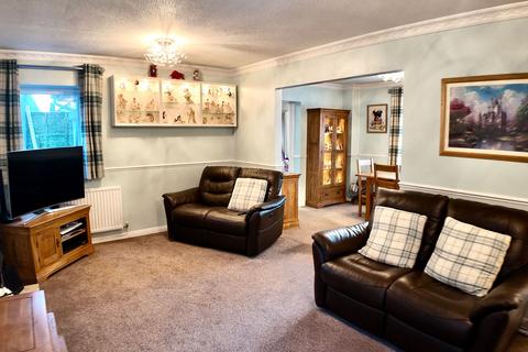 4 bedroom detached house for sale, Victoria Road, Fleur De Lis, NP12
