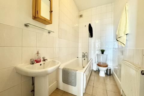 1 bedroom flat to rent, Bellevue Road, Ramsgate, Kent, CT11