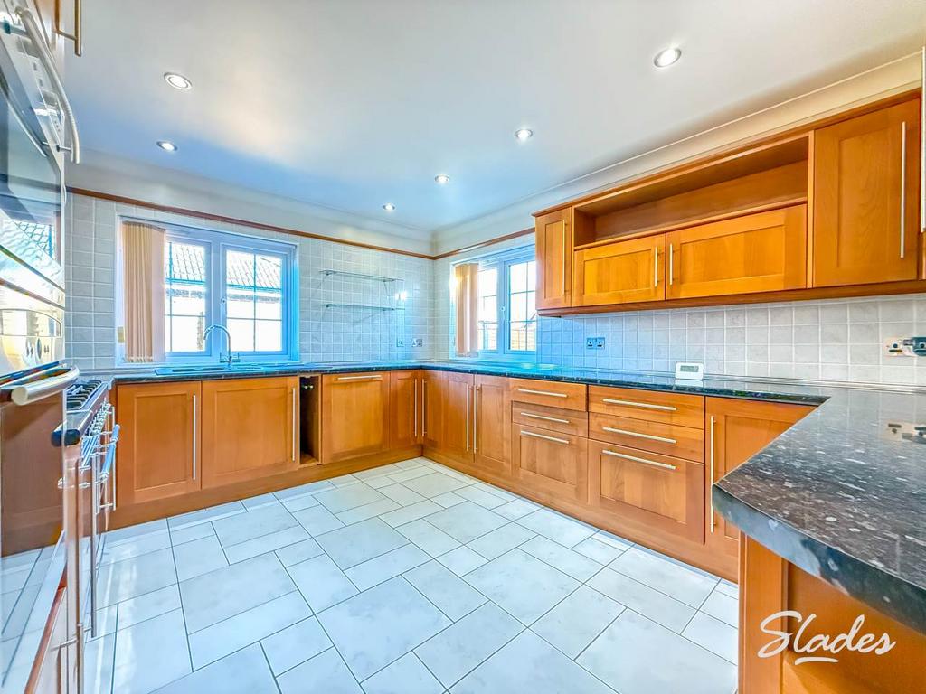 Kitchen (2)