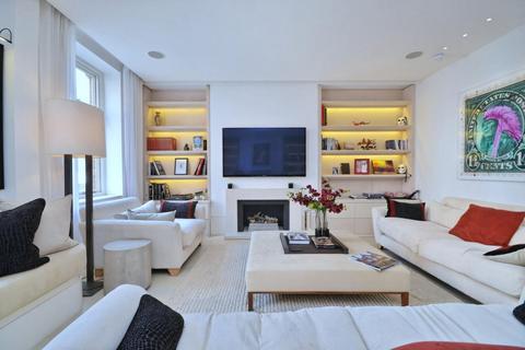 4 bedroom terraced house to rent, Adam's Row, London, W1K