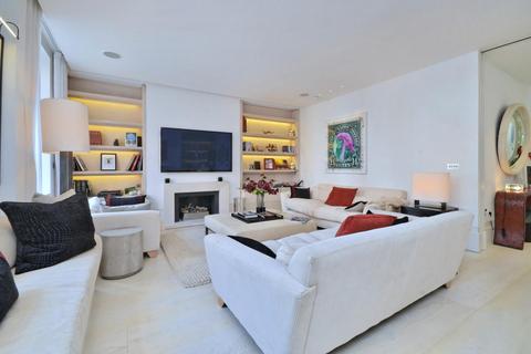 4 bedroom terraced house to rent, Adam's Row, London, W1K