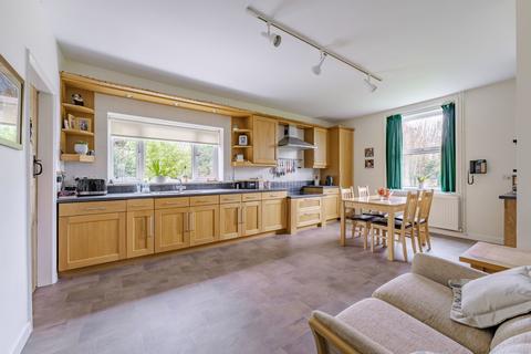 4 bedroom detached house for sale, Silfield Road, Silfield