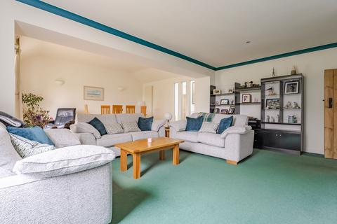 4 bedroom detached house for sale, Silfield Road, Silfield
