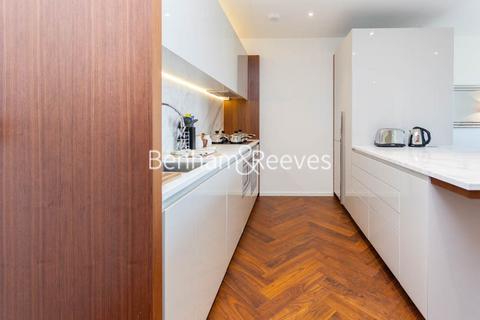 2 bedroom apartment to rent, New Union Square, London SW11
