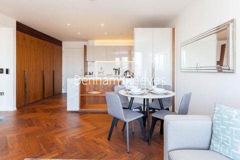 2 bedroom apartment to rent, New Union Square, London SW11