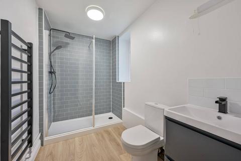 2 bedroom flat for sale, Waterloo Court, Wandsworth, London, SW18