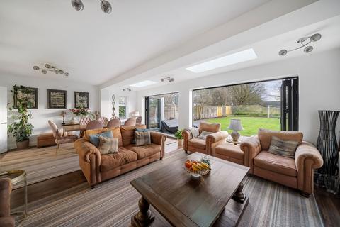 4 bedroom detached house for sale, Kelvin Grove, Chessington KT9