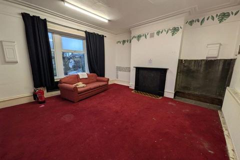 4 bedroom semi-detached house for sale, 29A, Town Lane Bradford, BD10 8NT