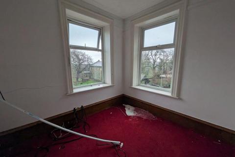 4 bedroom semi-detached house for sale, 29, Town Lane Bradford, BD10 8NT