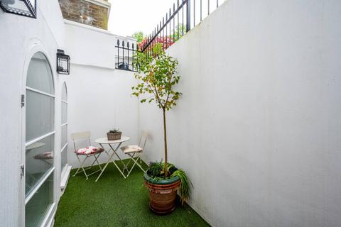 Lee Terrace, Blackheath, London, SE3